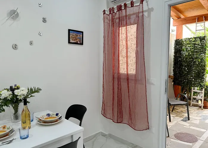 Appartamento Nonno 'nzinu 150 Meters From The Sandy With Wifi Avola